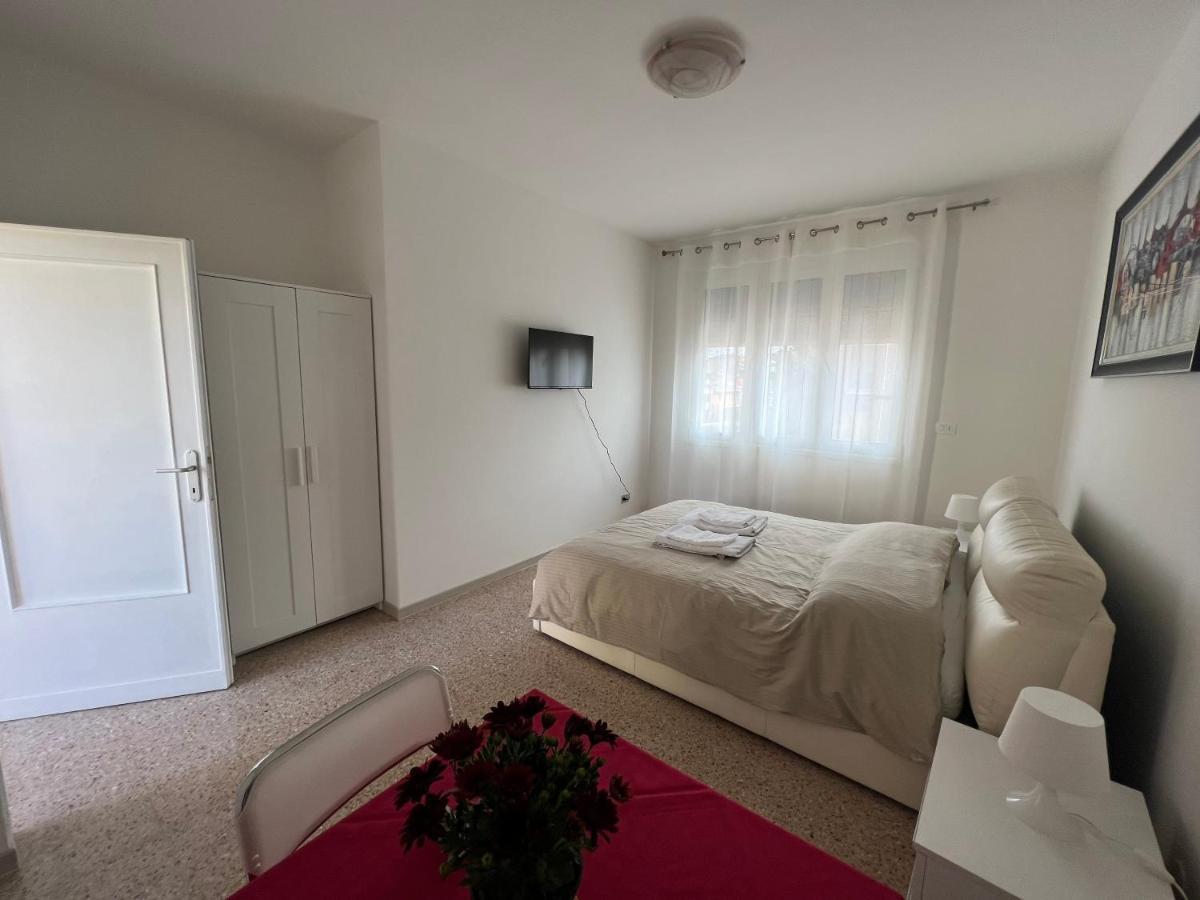 Casa Roma Rooms& Apartmens Padova Eksteriør billede